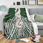 maori-moko-tattoo-premium-blanket-manaia-pounamu