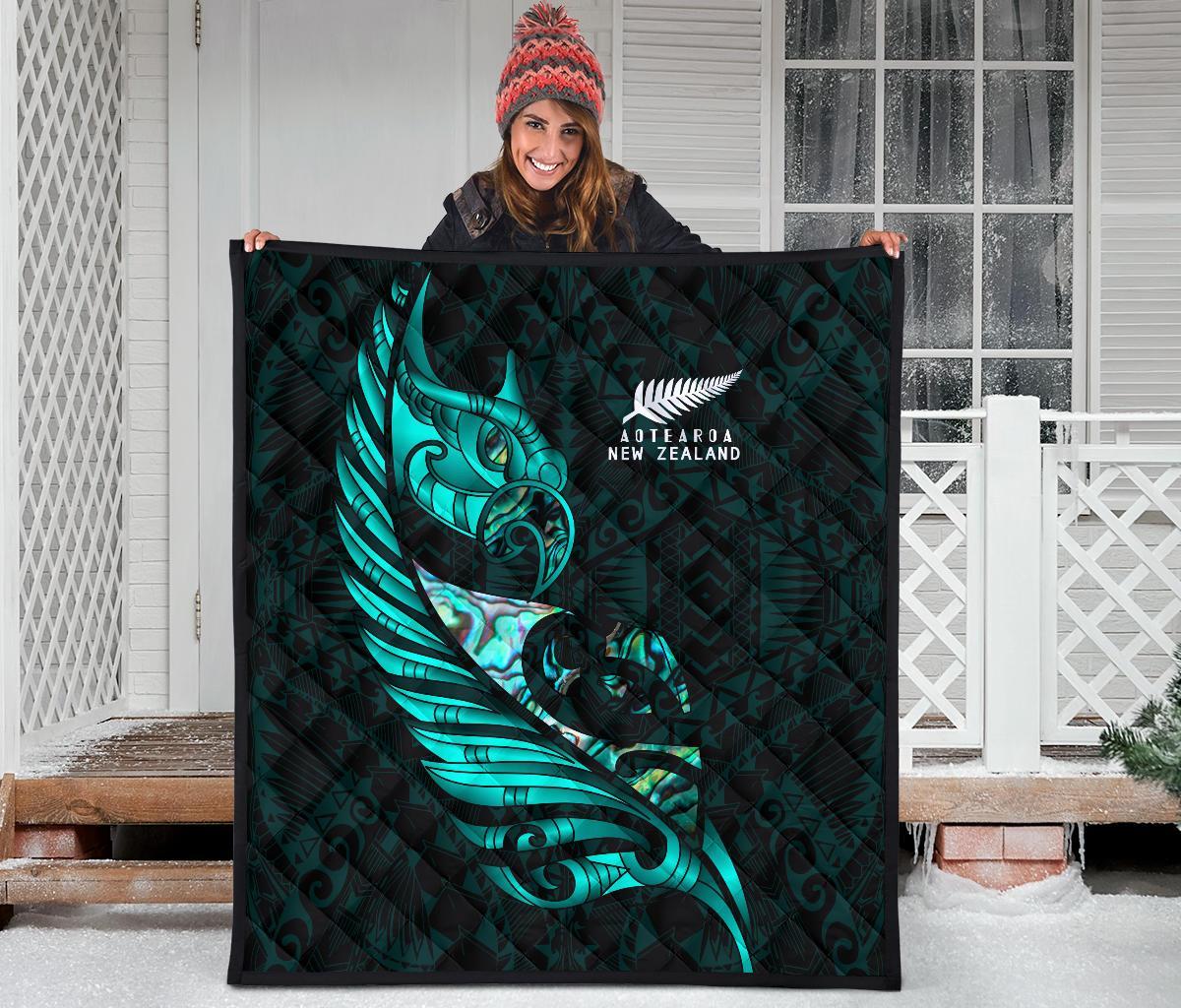 new-zealand-premium-quilt-manaia-paua-fern-wing-turquoise