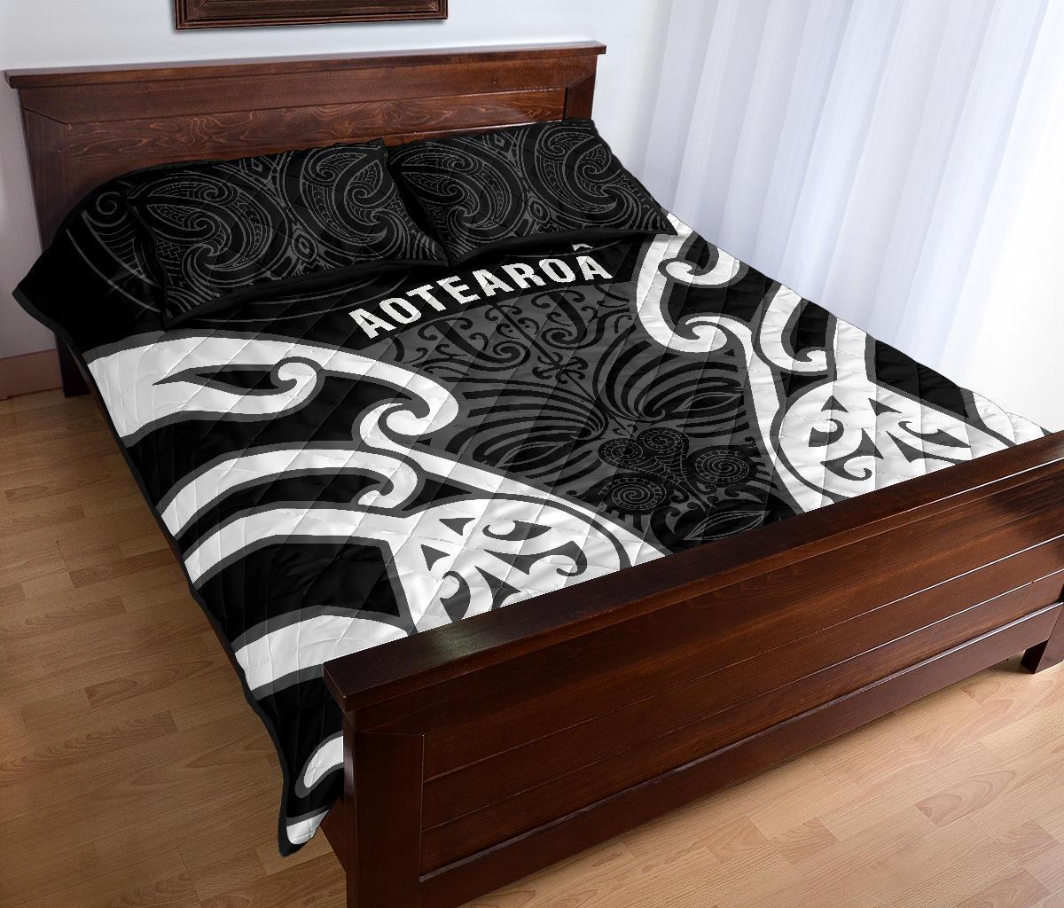 aotearoa-quilt-bed-set-maori-moko-black-white