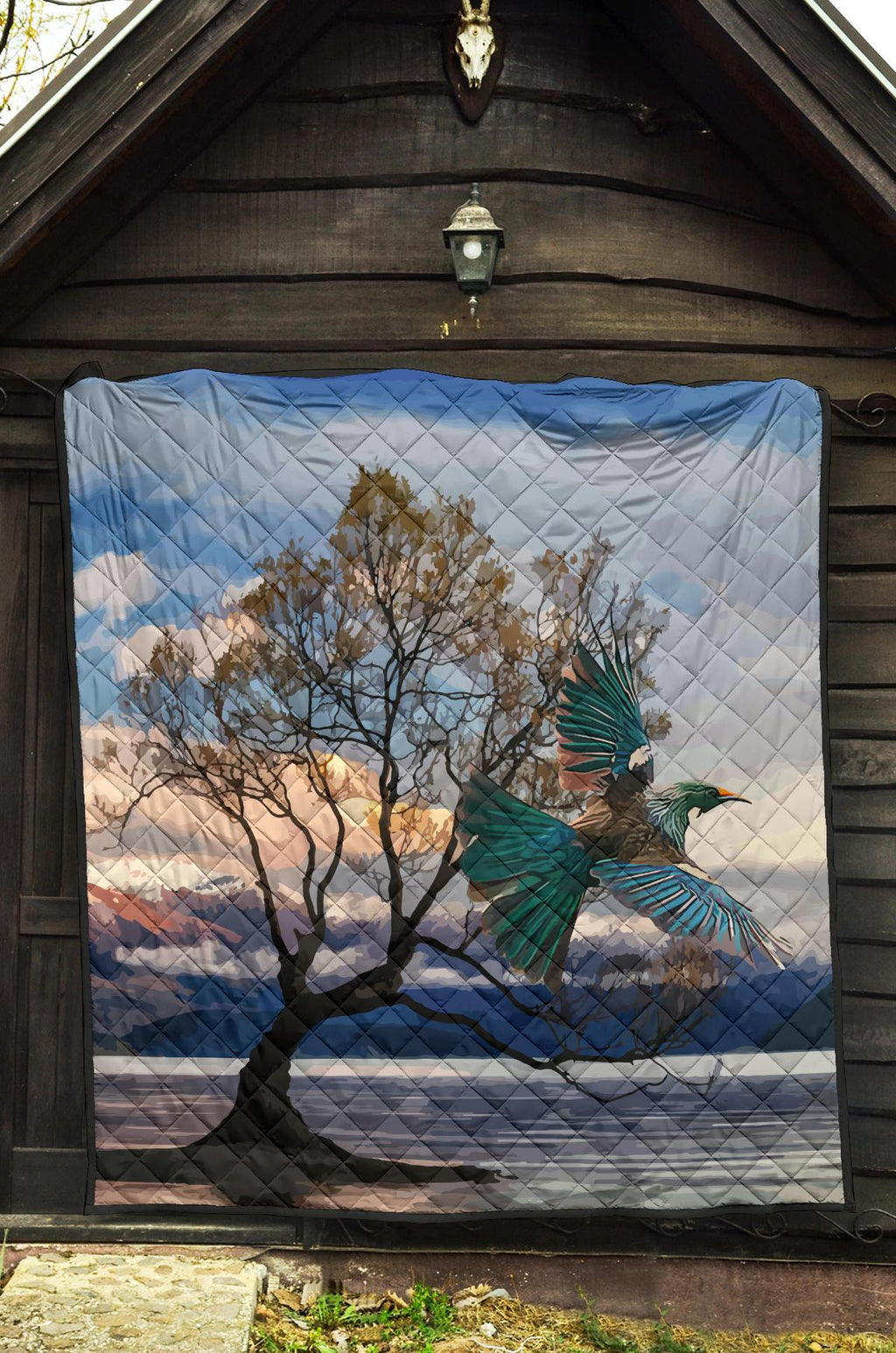 tui-in-wanaka-lake-quilt
