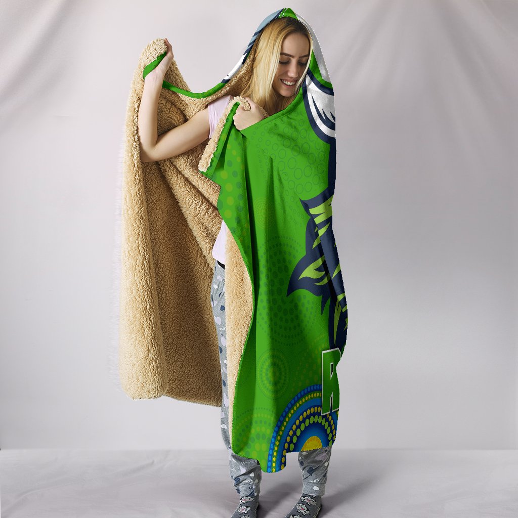 canberra-hooded-blanket-raiders-indigenous