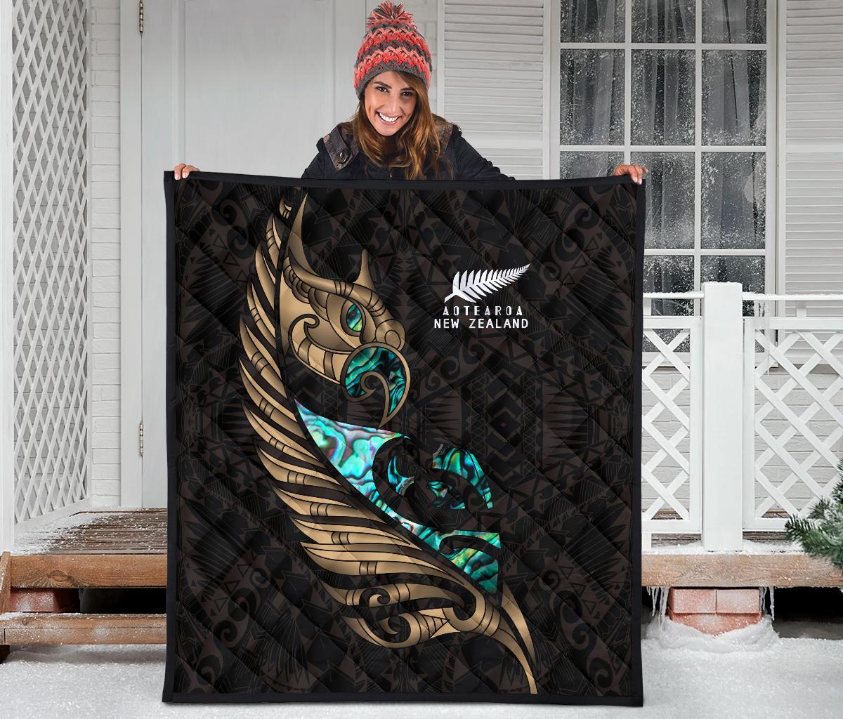 new-zealand-premium-quilt-manaia-paua-fern-wing-gold