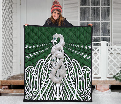 maori-moko-tattoo-premium-quilt-manaia-pounamu
