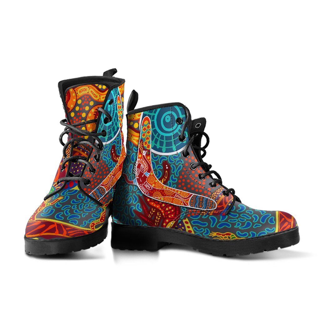 aboriginal-leather-boots-indigenous-boomerang