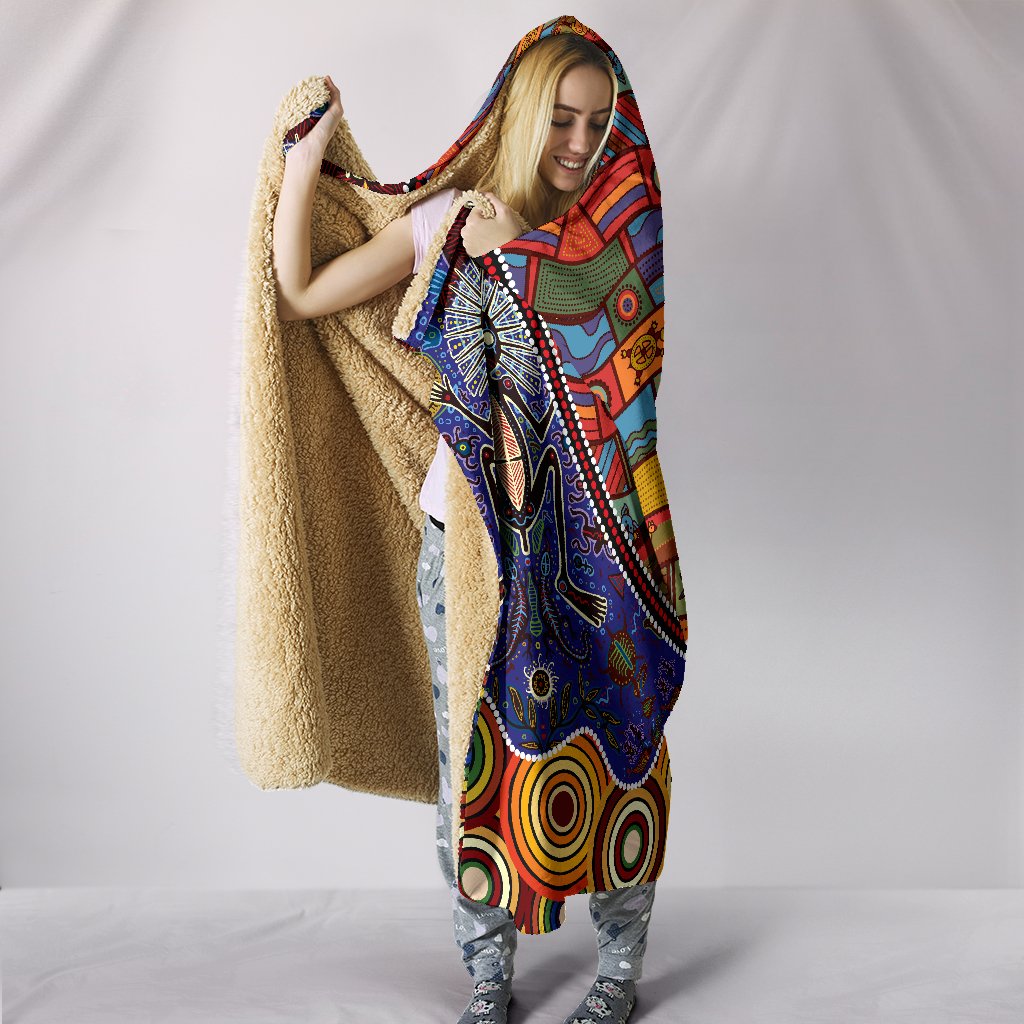 hooded-blankets-shaman-people-and-animals-1