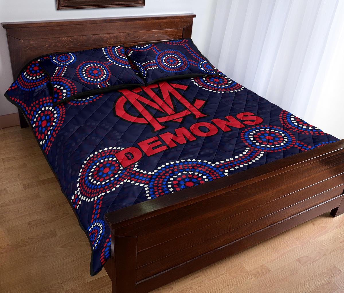 demons-quilt-bed-set