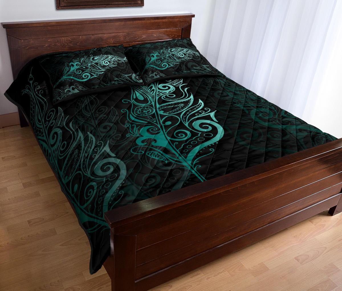 light-silver-fern-new-zealand-quilt-bed-set-turquoise