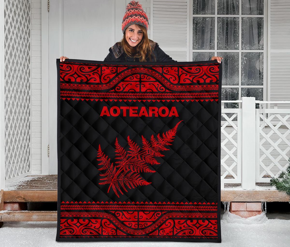 aotearoa-new-zealand-maori-premium-quilt-silver-fern-red