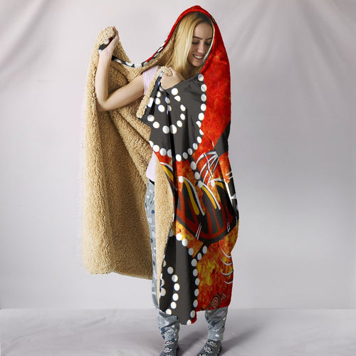 aboriginal-hooded-balnket-crocodile-and-kangaroo-dot-painting-blanket