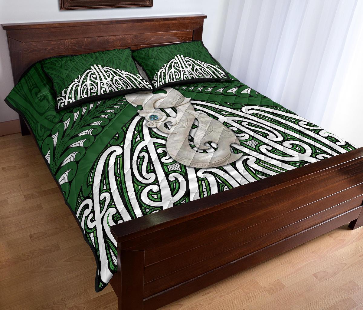 maori-moko-tattoo-quilt-bed-set-manaia-pounamu