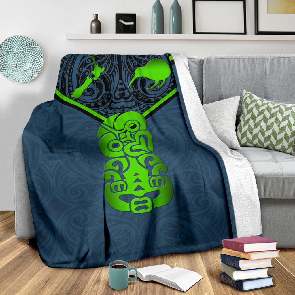 new-zealand-maori-rugby-premium-blanket-pride-version-navy