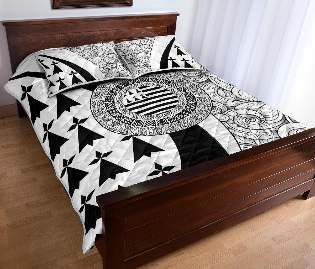 celticone-quilt-bed-set-brittany-white-style