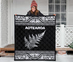 aotearoa-new-zealand-maori-premium-quilt-silver-fern-white