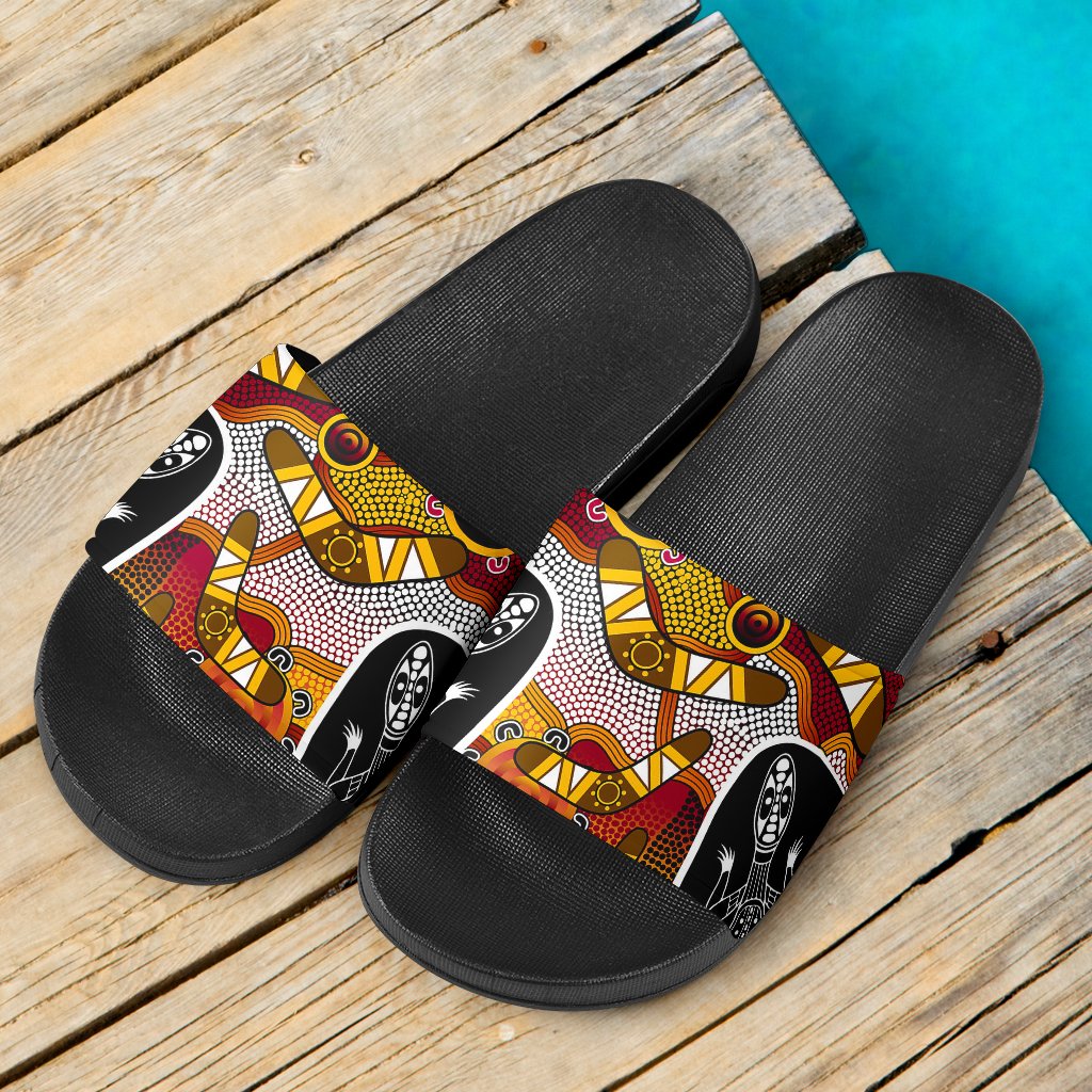 slide-sandals-dot-painting-lizard-boomerang-patterns-black