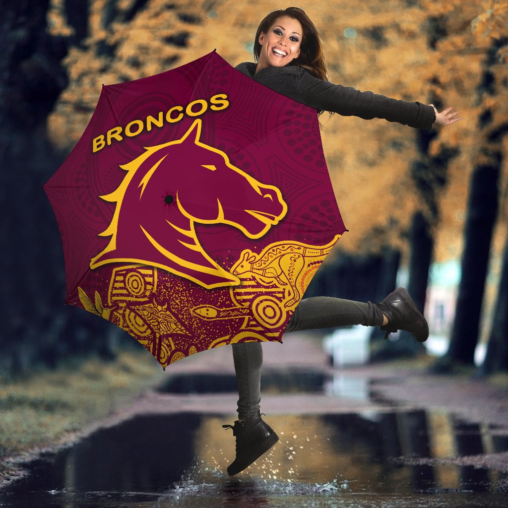 brisbane-umbrellas-broncos-indigenous