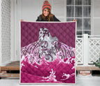 maori-manaia-the-blue-sea-premium-quilt-pink