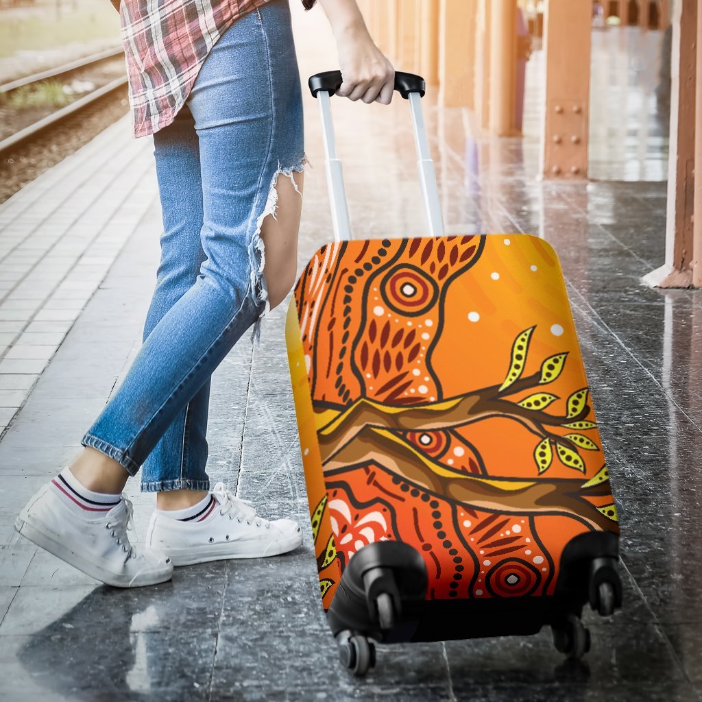 aboriginal-luggage-covers-tree-on-the-hill