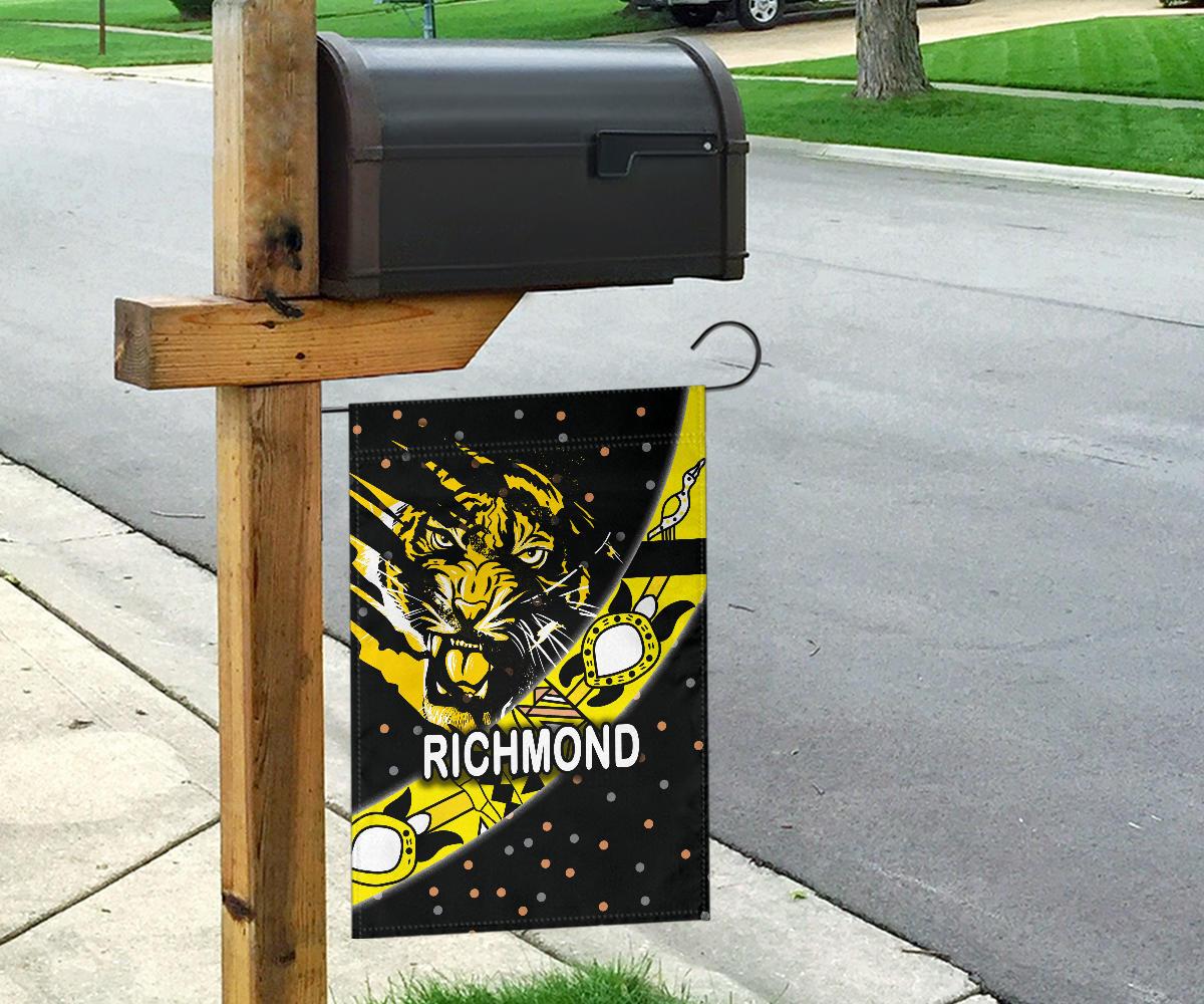 richmond-flag-tigers-dotted