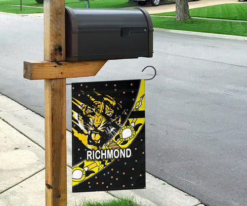 richmond-flag-tigers-dotted