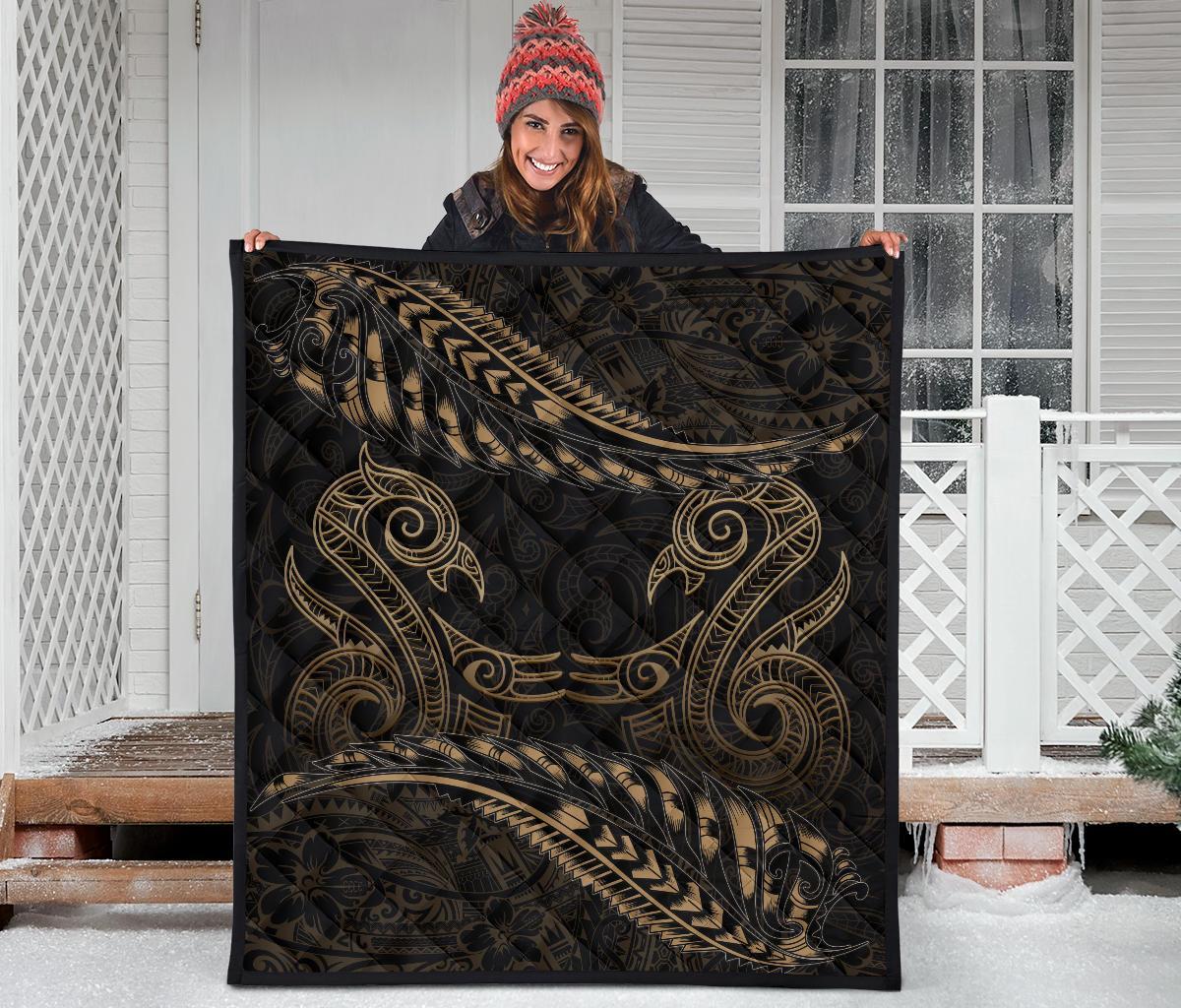 aotearoa-premium-quilt-gold-maori-manaia-with-silver-fern