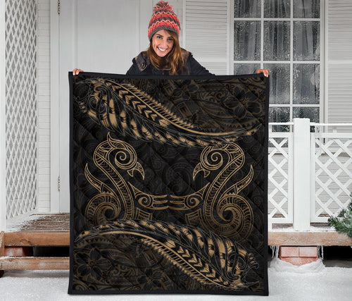 aotearoa-premium-quilt-gold-maori-manaia-with-silver-fern