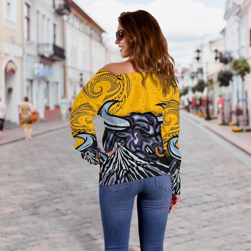 New Zealand Maori Women Off Shoulder Sweater Taranaki Bull - Vibe Hoodie