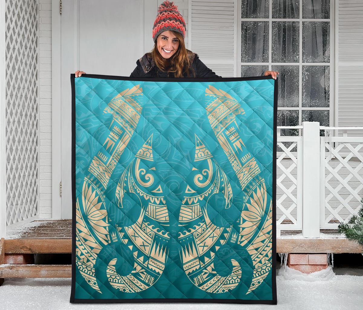 new-zealand-maori-hei-matau-tattoo-premium-quilt