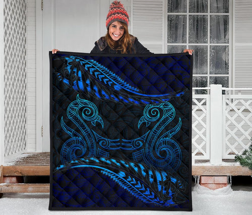 aotearoa-premium-quilt-blue-maori-manaia-with-silver-fern
