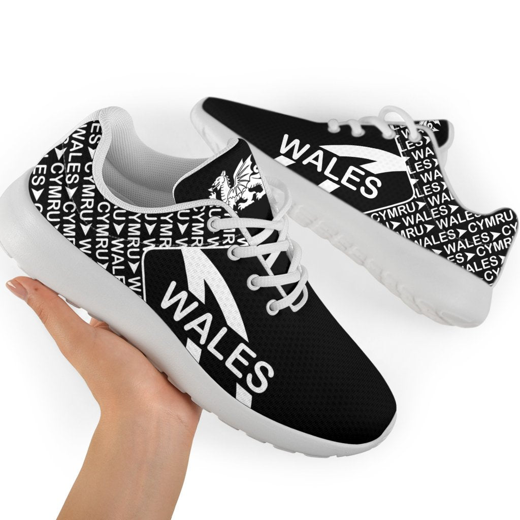 wales-sporty-sneakers-transit-style