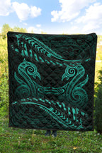 aotearoa-premium-quilt-turquoise-maori-manaia-with-silver-fern
