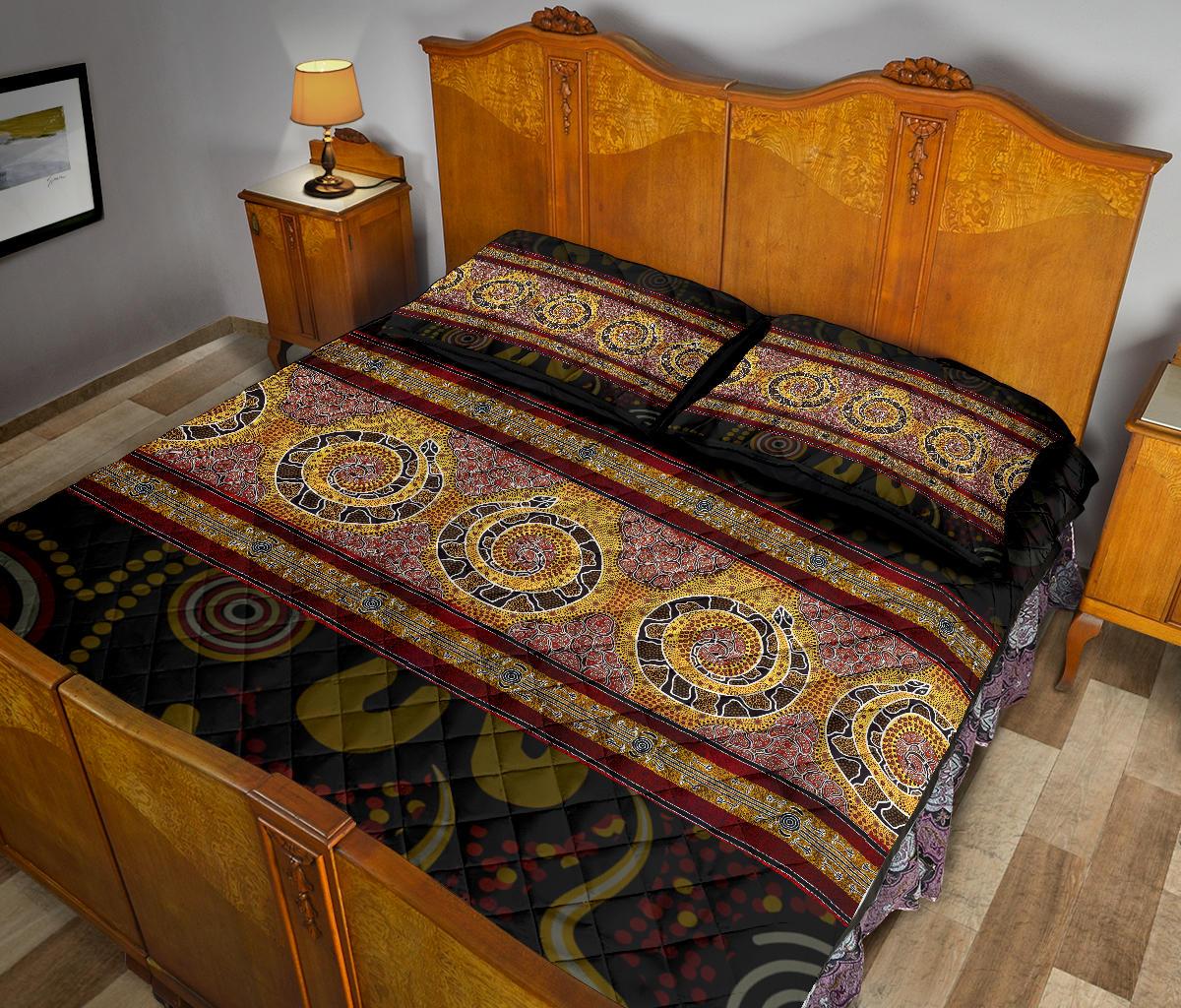 quilt-bed-set-snake-dot-panting-art