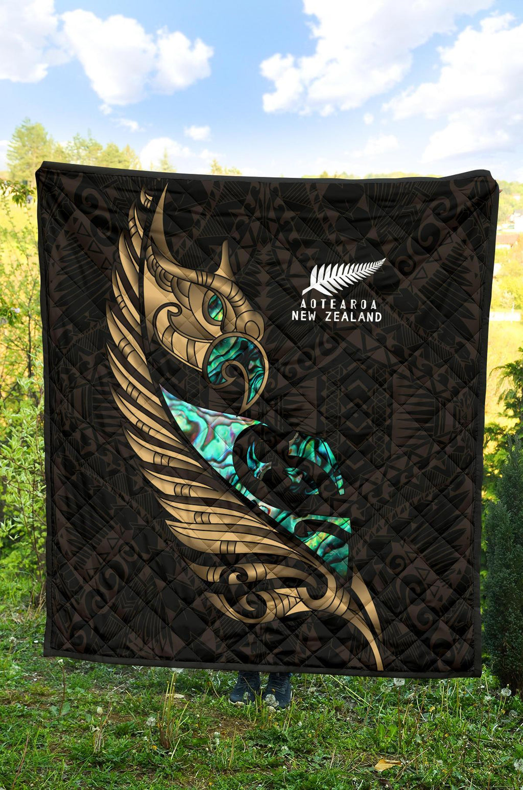 new-zealand-premium-quilt-manaia-paua-fern-wing-gold