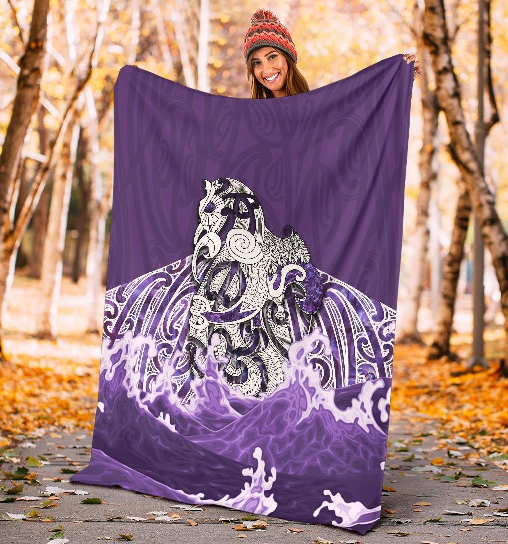 maori-manaia-the-blue-sea-premium-blanket-purple