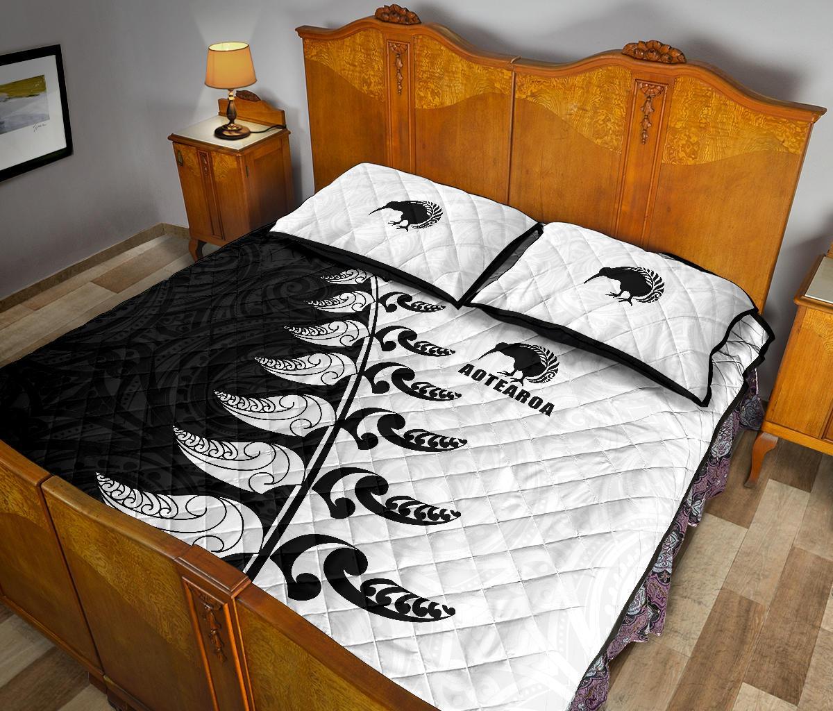quilt-bed-set-nz-aotearoa-silver-fern-koru-style-black-white
