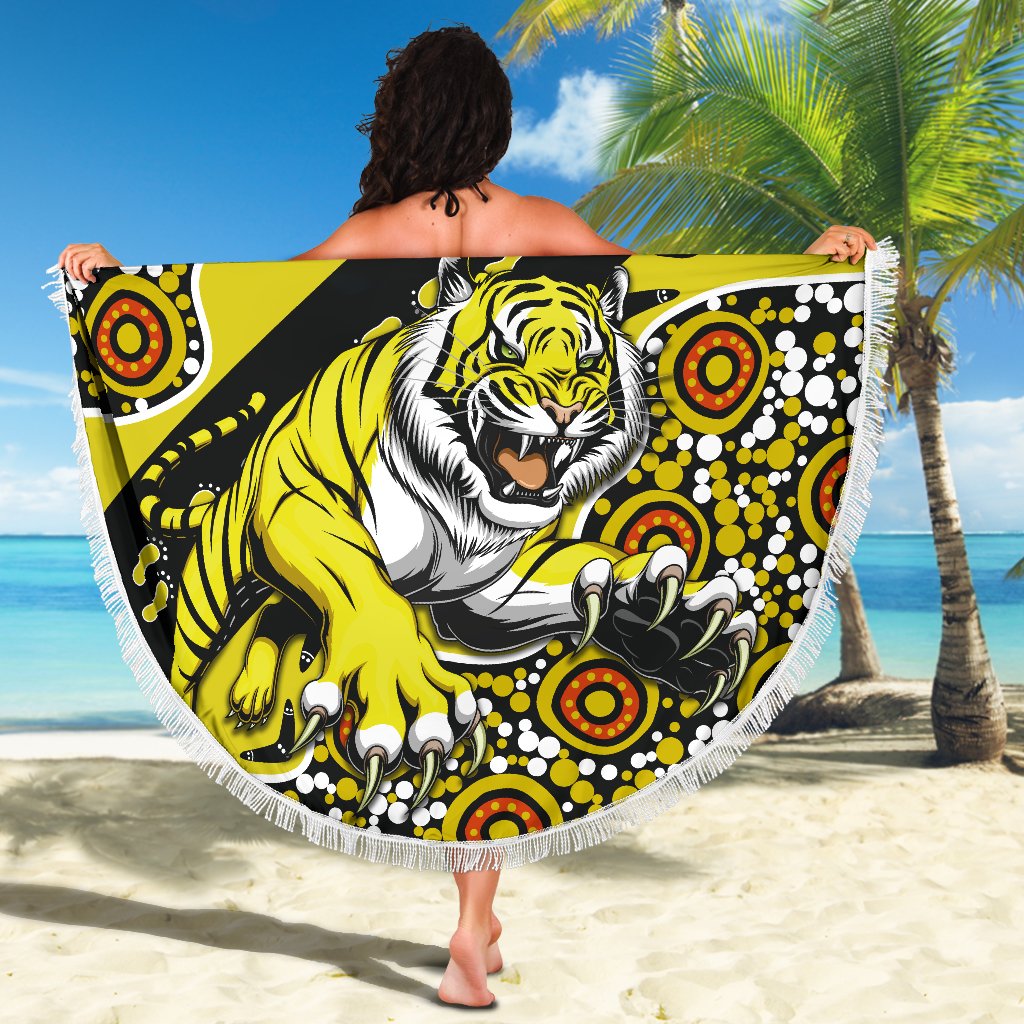 richmond-beach-blanket-indigenous-tigers