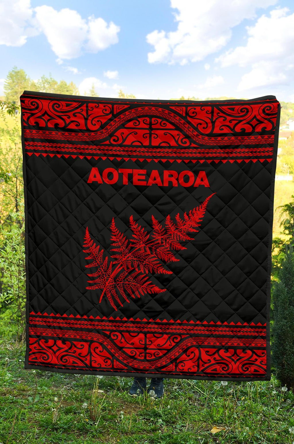 aotearoa-new-zealand-maori-premium-quilt-silver-fern-red