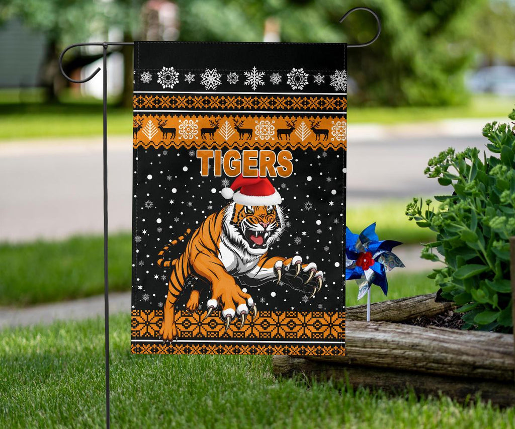 wests-christmas-flag-tigers-unique-vibes-black