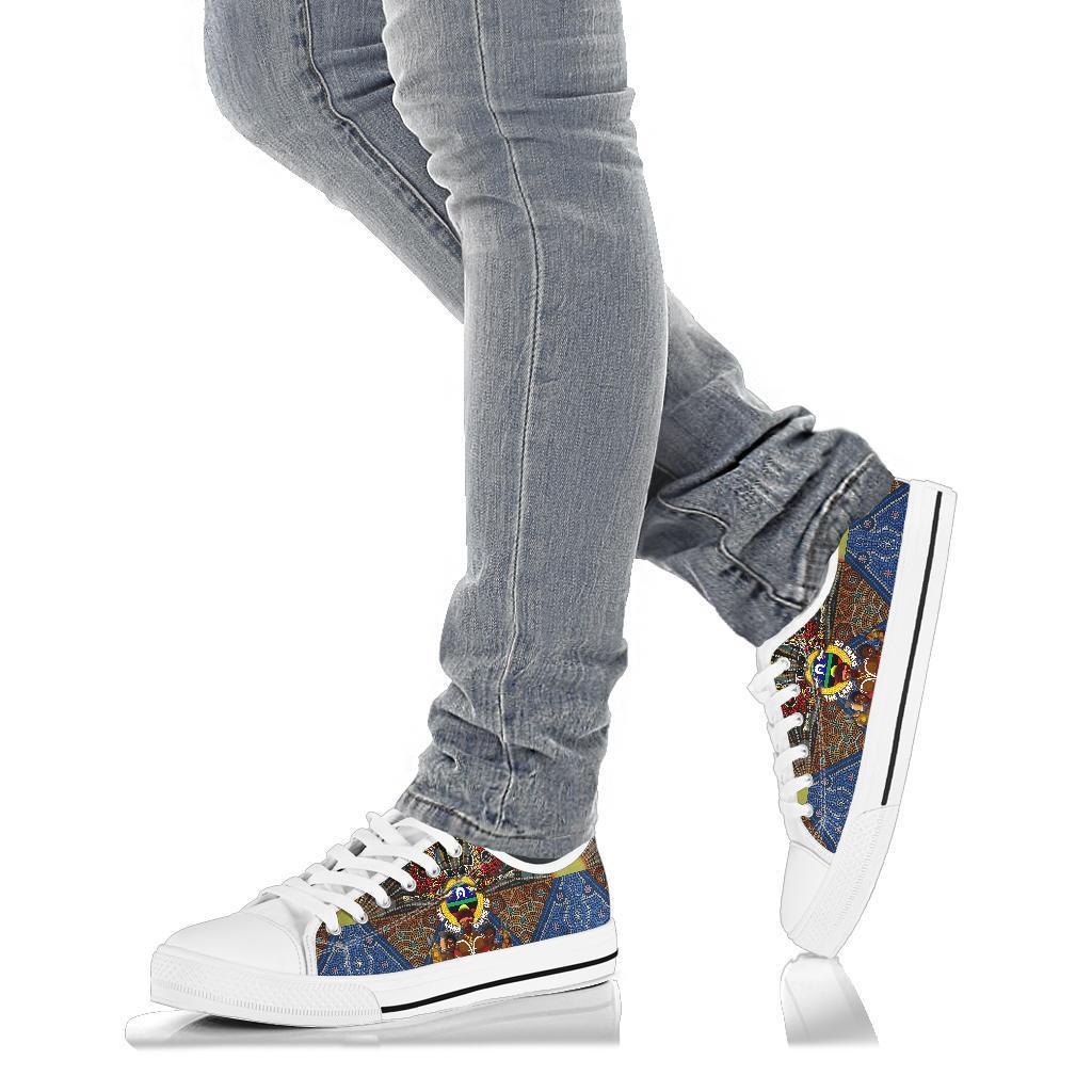 the-land-owns-us-low-top-shoe