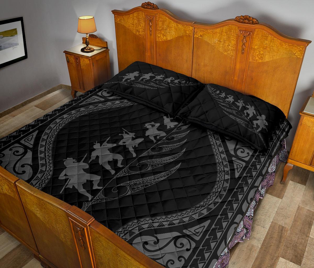 new-zealand-haka-fern-quilt-bed-set-grey