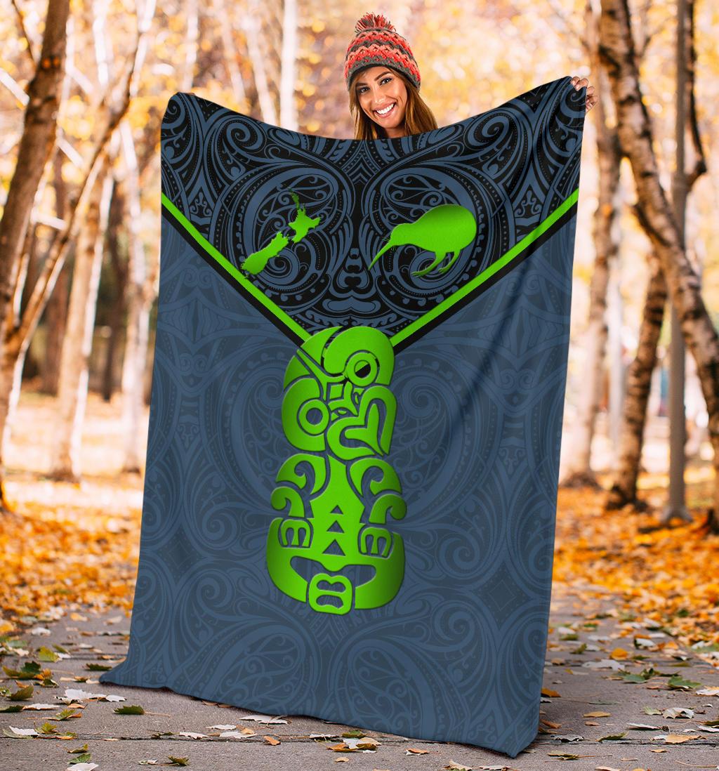 new-zealand-maori-rugby-premium-blanket-pride-version-navy