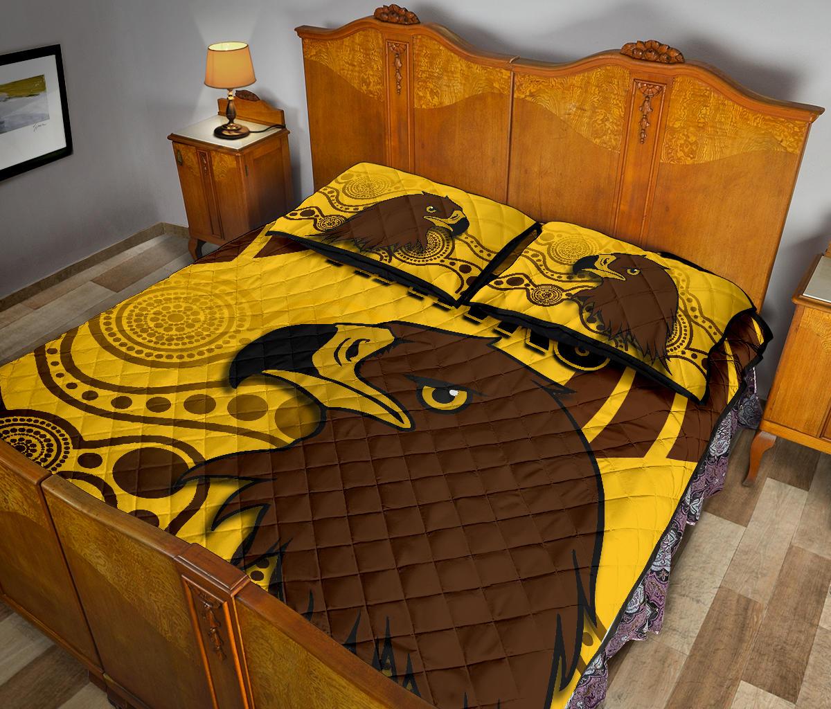 hawks-quilt-bed-set