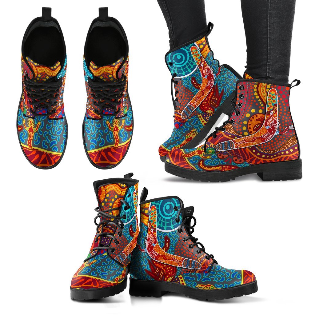 aboriginal-leather-boots-indigenous-boomerang