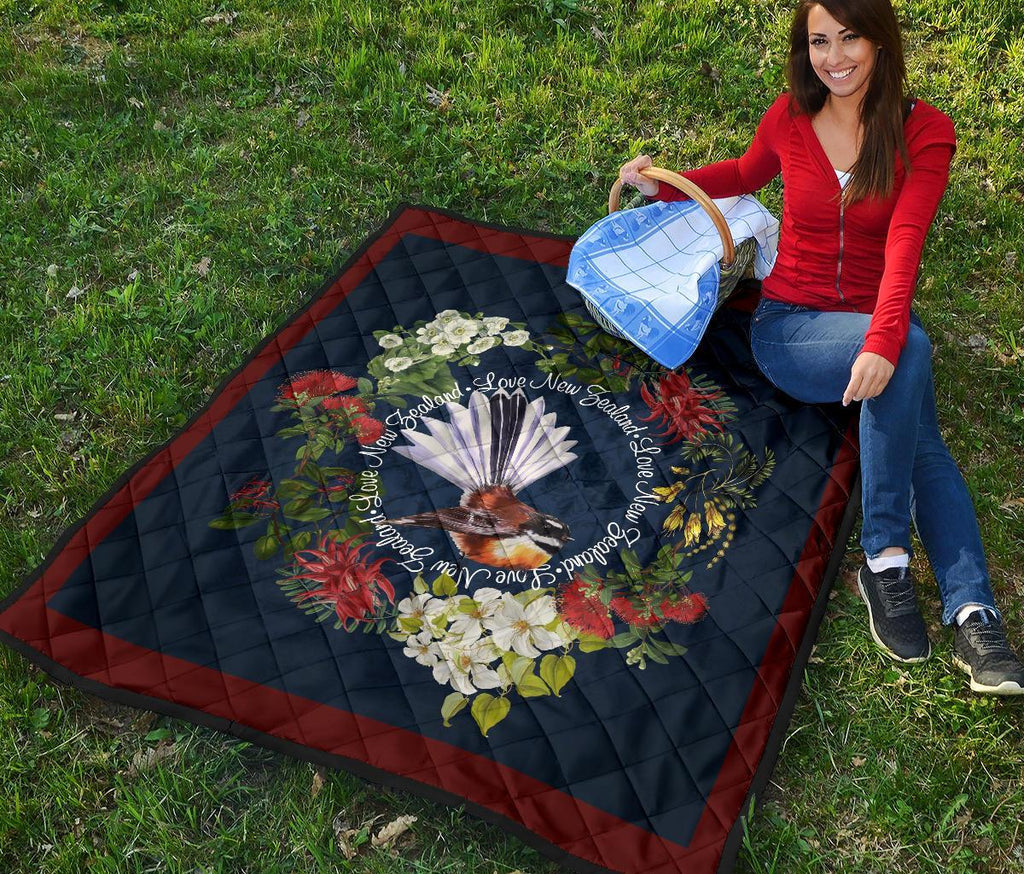 piwakawaka-with-flowers-new-zealand-quilt