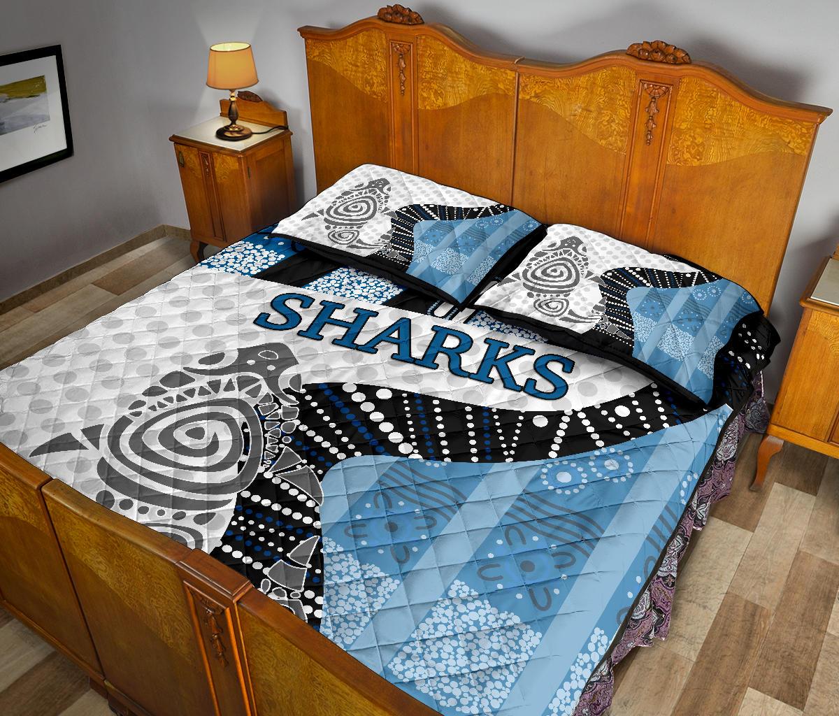 sharks-quilt-bed-set