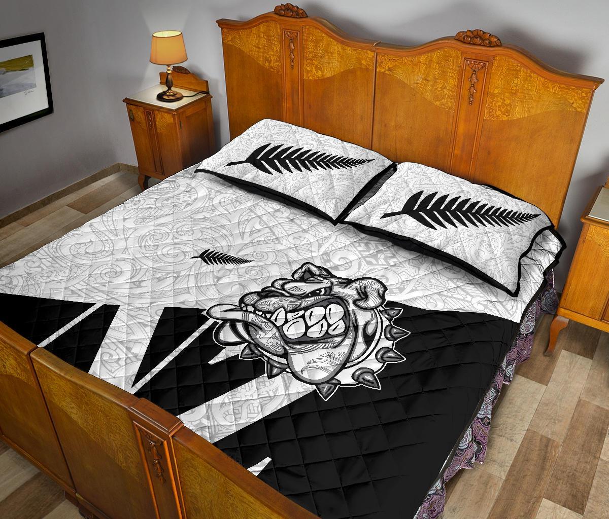 aotearoa-bulldog-maori-quilt-bed-set-white