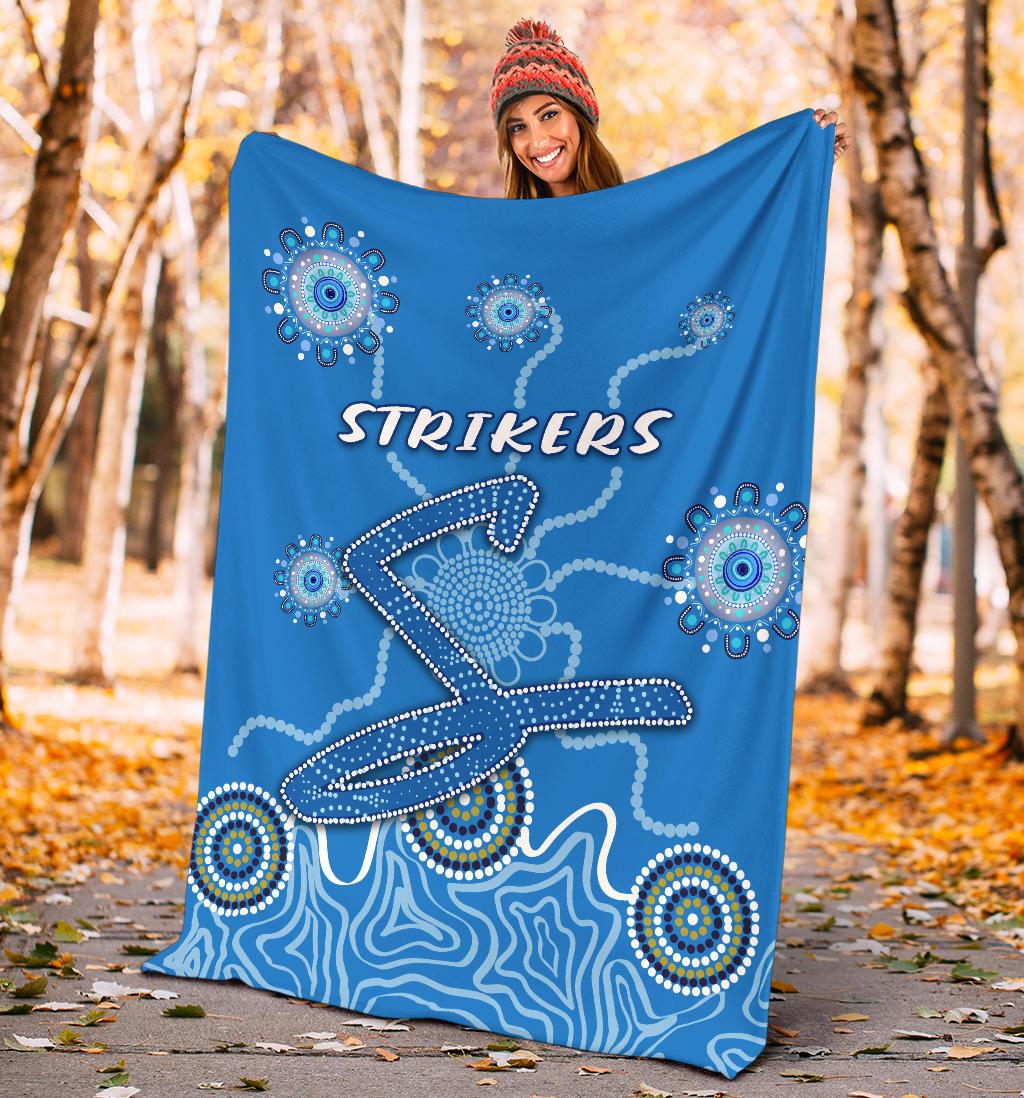 strikers-premium-blanket-indigenous-blue