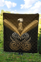 maori-manaia-new-zealand-premium-quilt-gold
