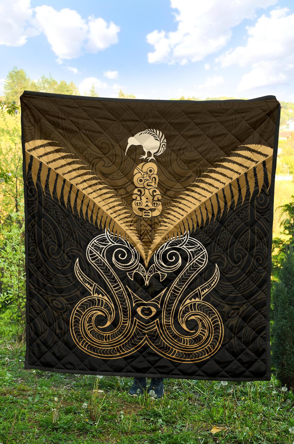 maori-manaia-new-zealand-premium-quilt-gold