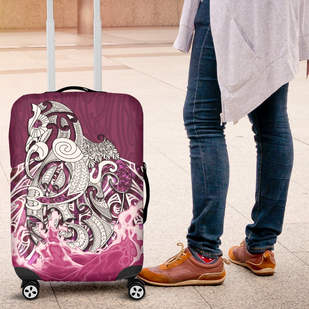 maori-manaia-the-blue-sea-luggage-covers-pink