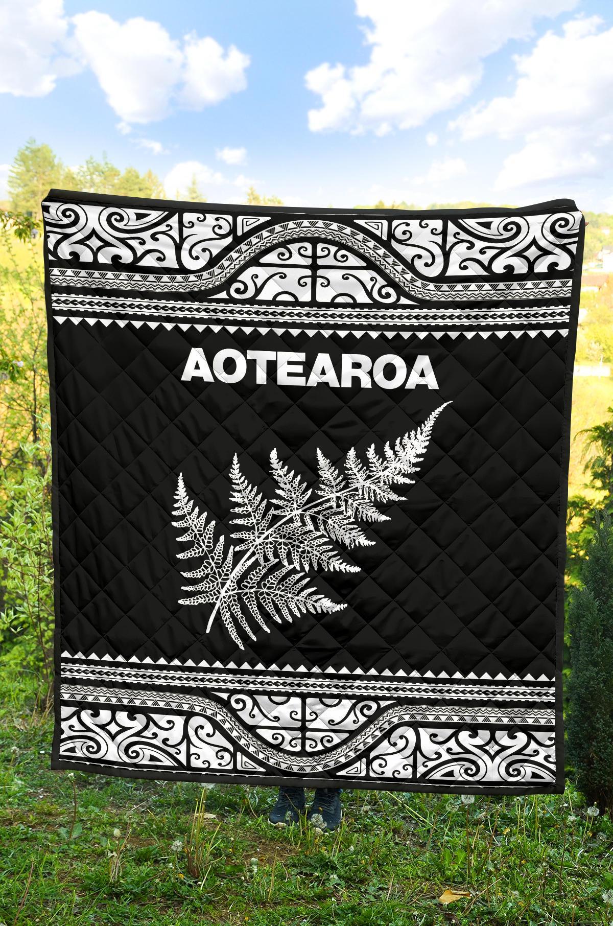 aotearoa-new-zealand-maori-premium-quilt-silver-fern-white